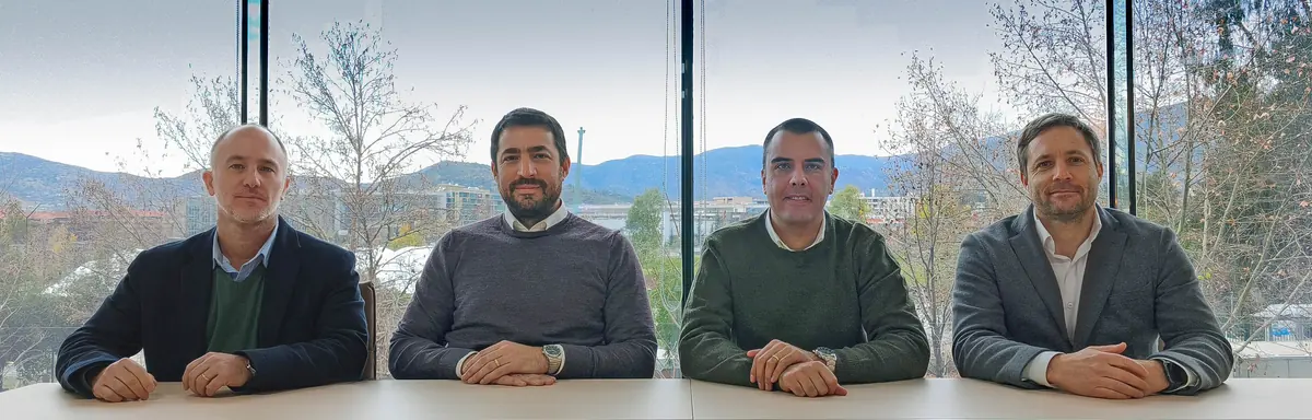 Equipo ARQ-IN, de izquierda a derecha: Juan José Izquierdo Riveros, Homero Sotomayor Varela, Cristóbal Cárdenas Vizcarra y José Manuel Madrid Sturrock